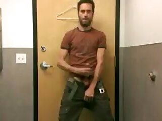 Bearded Lean Dude Letting One Go in the Restroom - ThisVid.com