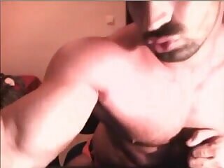 Arab muscle spy cam - ThisVid.com