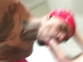 Mamando o filho do s&iacute;ndico