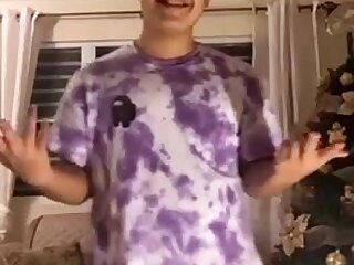 Latino tiktoker shows off his perfect bubble butt