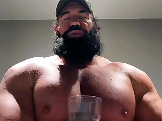 Mega muscle pecs in yo face!