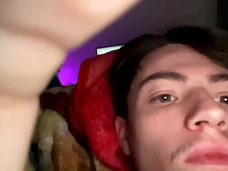 He jerks off and shoots his cum load all over his chest