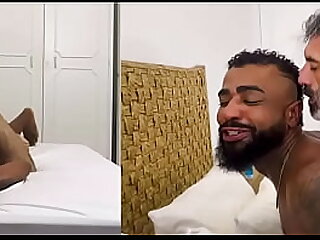 No esperaba que su polla fuera tan grande&period;