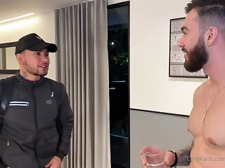 Delivery Guy Got Two Big DICK Tips [ONLYFANS]