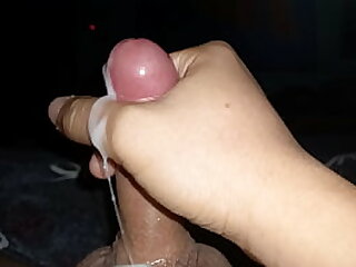 Mis mejores corridas con mucha leche&comma; pajas con mucho semen