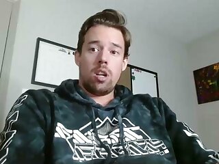 He was so horny that he jerks off his big dick through his sleep wear