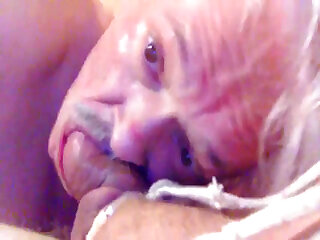 OLD TOOTHLESS FAG CHEWS A COCK - GUMJOB - BANGUELA