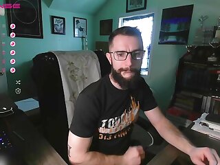 He was so horny working from home and jerks off his big cock in his home office