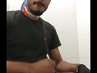 QUASE FUI PEGO BATENDO UMA NA OBRA&period;