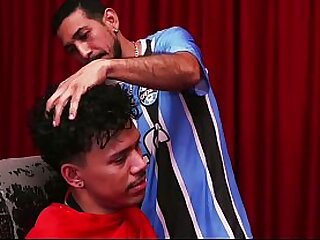 Pr&eacute;via - Maloka Abre Nova Barbearia Na Quebrada e Oferece Servi&ccedil;o Completo&excl; Profanus Barbearia - O FILME &lpar;COMPLETO APENAS PARA ASSINANTES&rpar;