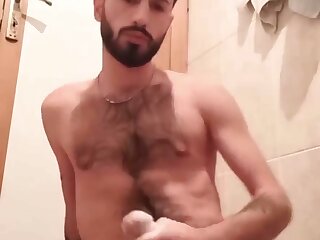 Arab guy solo