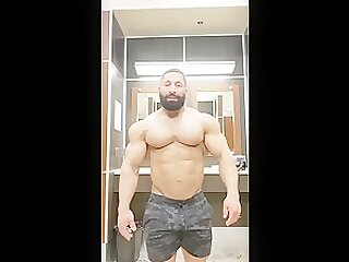 Ripped and Vascular Hossein Kalate