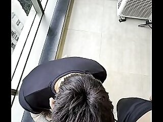 Casal venezuelano chupando rola grossa do macho dotado