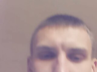 Guy show boddy webcam