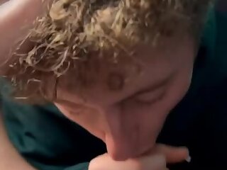 Distracted by Sucking from Playing on a computer - another game, more interesting