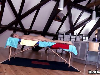 2 Horny Guys Fuck After Massage