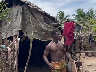 Pure African Muscles in the village - ThisVid.com