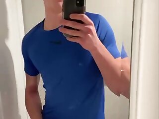 Baited hot longhaired guy jerkoff on toilet - ThisVid.com