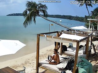Live Beach Webcam Boobs - ThisVid.com