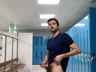 Risky jerk off in a public locker room