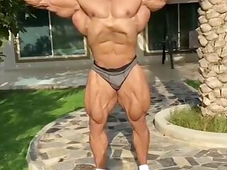 Arab Musclebeast - ThisVid.com