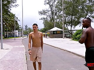 Arrombando o cuzinho do meu f&atilde;&excl;