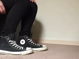 Converse high top shoeplay w skinny jeans - ThisVid.com