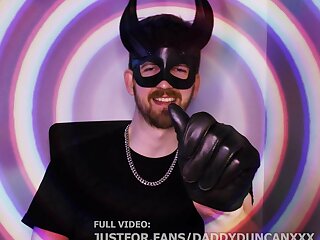 Hypnodom counts you down into trance - ThisVid.com